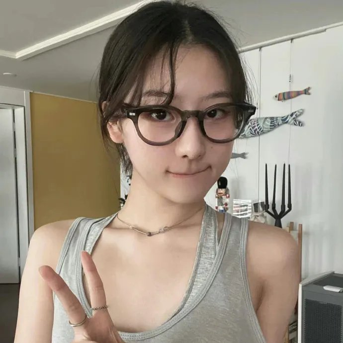 尤里卡 封面